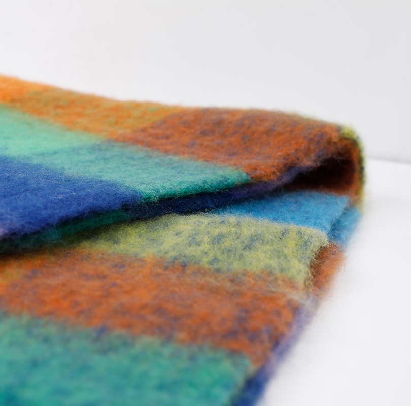 彩色格子梭織圍巾