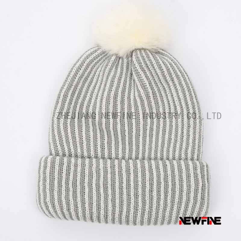 仿兔毛毛球針織豎條紋柔軟女士帽子